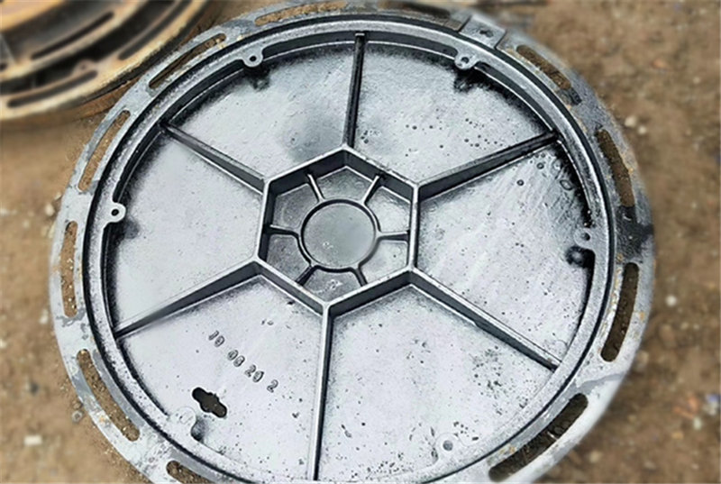 d700球墨鑄鐵井蓋一套的重量